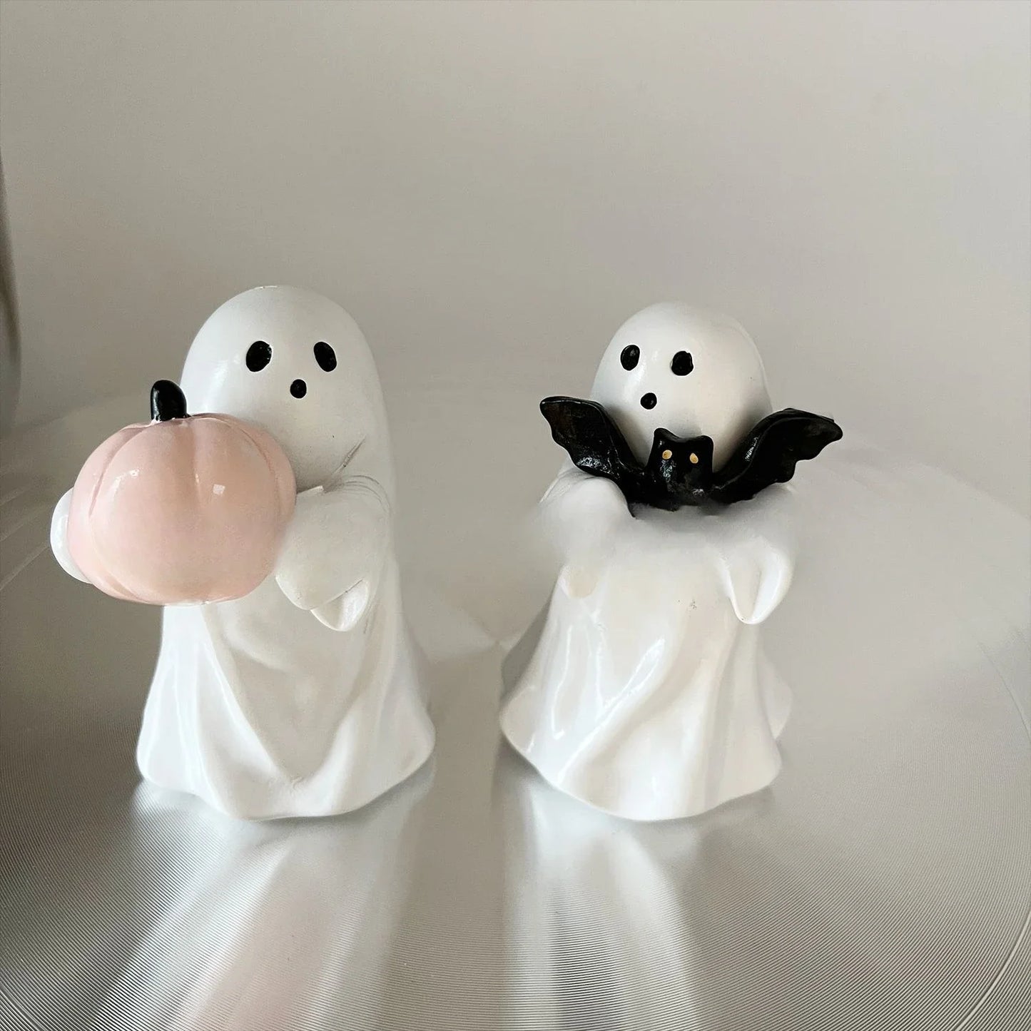15CM Halloween Decoration Ghost Dog Walking Statue Resin Desktop Decoration Ghost Model Cute Ghost Figurine Home Decor